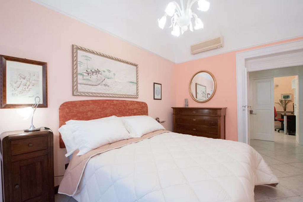 Turenum Apartment Trani Eksteriør bilde