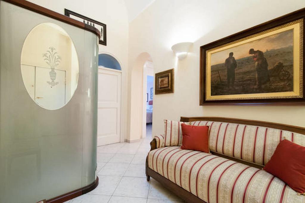 Turenum Apartment Trani Eksteriør bilde