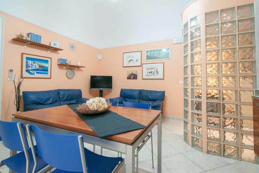Turenum Apartment Trani Eksteriør bilde