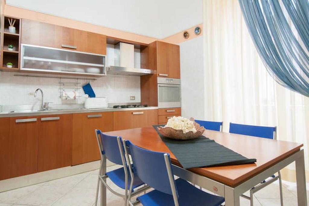 Turenum Apartment Trani Eksteriør bilde